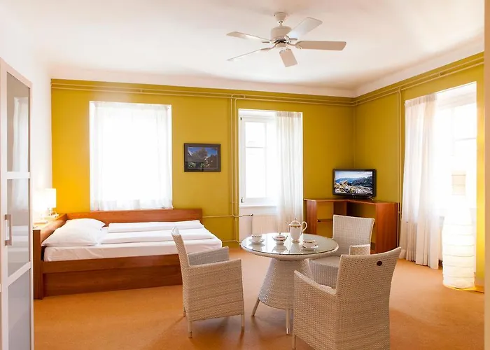 Julija&robert's Riverview And *