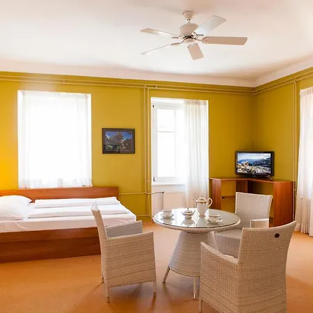 Julija&robert's Riverview Apartments&rooms *