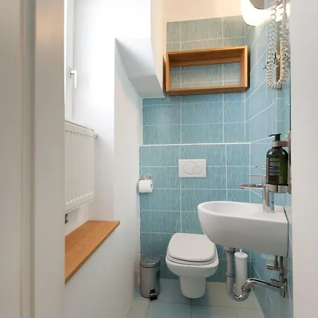 마체크 룸스 홈스테이 *