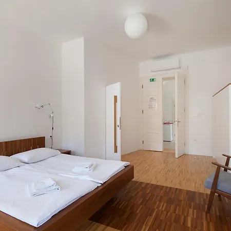 Julija&robert's Riverview Apartments&rooms *