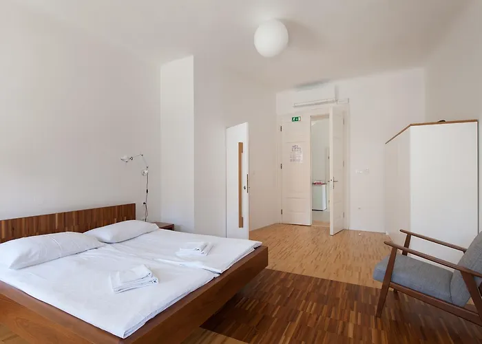 Julija&robert's Riverview And *